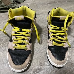 Used Nike dunk Miss Piggy 2009